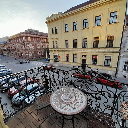 Entrez Apartment 3 - Historical Centre Kassa Szoba fotó
