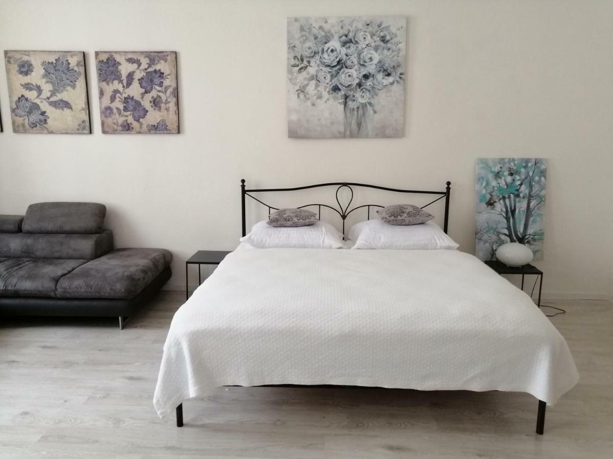 Entrez Apartment 3 - Historical Centre Kassa Kültér fotó