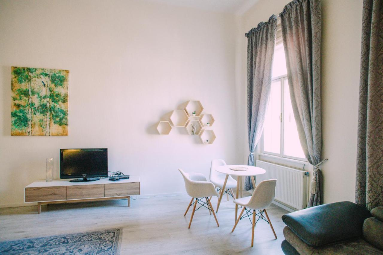Entrez Apartment 3 - Historical Centre Kassa Kültér fotó