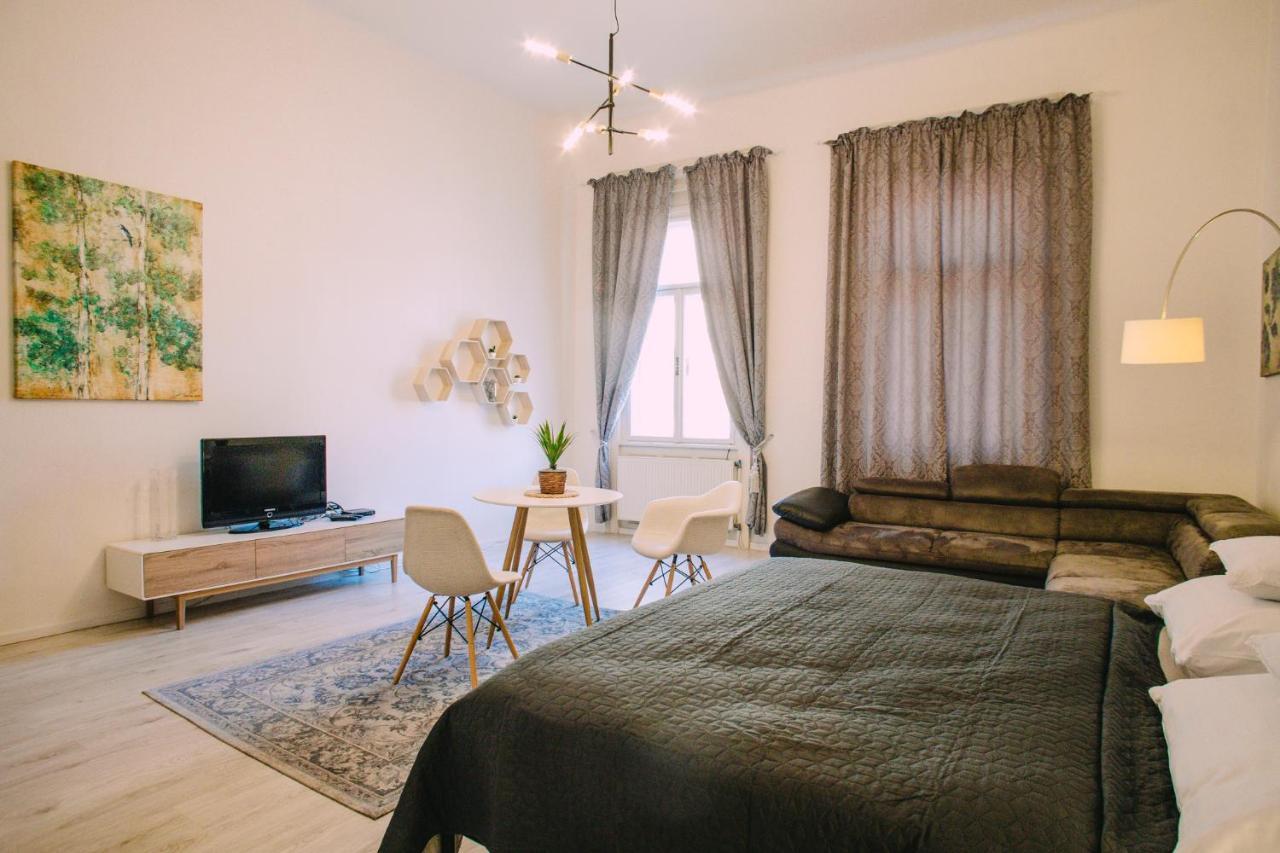 Entrez Apartment 3 - Historical Centre Kassa Kültér fotó
